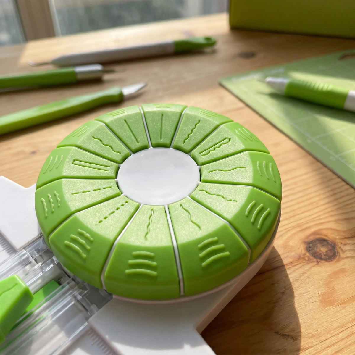 Multi Function Paper Dial Trimmer With 12 Styles Blade Edge Cutter